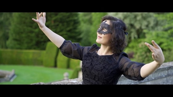 music video on mirrorless face mask-1