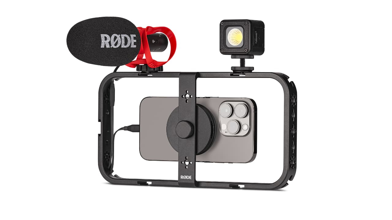 rode-phone-cage-three-quater-left-9234x6156-rgb